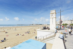 La grande plage & le remblai Les Sables d'Olonne ©AlexandreLamoureux ©SPLDestinationSablesdOlonne